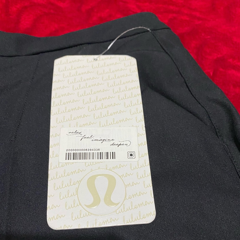 NWT Lululemon Size 6 Black Dress shorts Cute & Flattering Measurements in pics 🍋 - Picture 13 of 17
